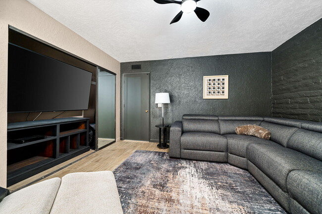 Building Photo - 37710-37710 Los Cocos Dr E