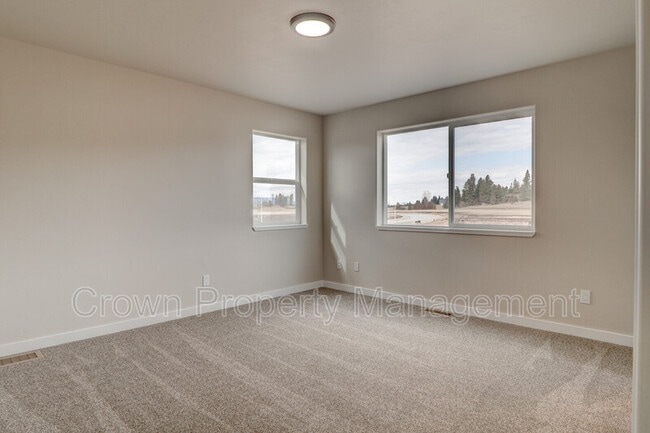 Building Photo - 517 Sparrow Rd