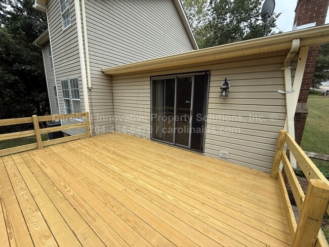 Building Photo - 10722 Roxbury Ct