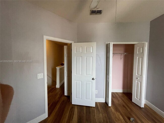 Building Photo - 9038 Shepton St