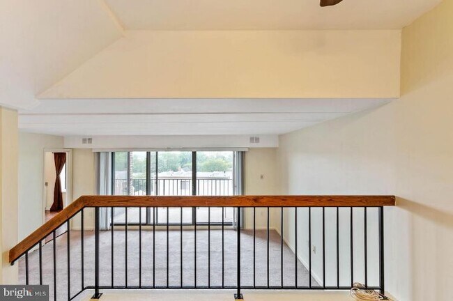 Building Photo - 114 Roberts Ln