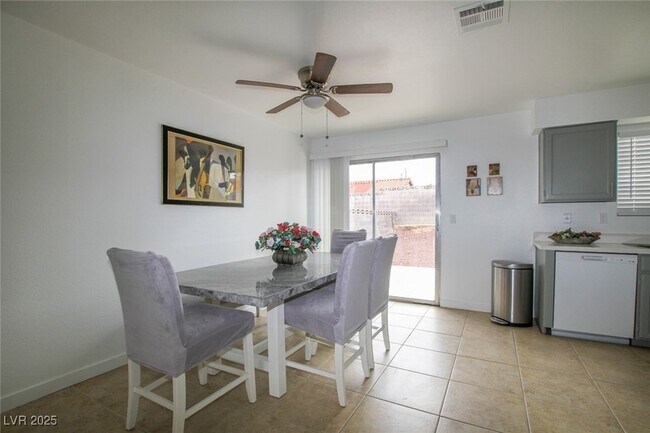 Building Photo - 396 Dooley Dr