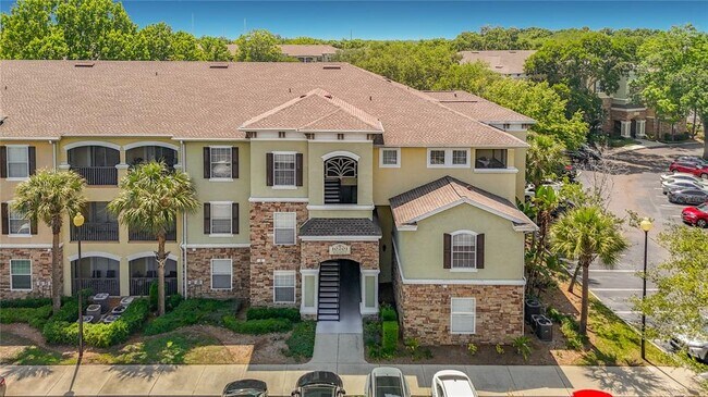Building Photo - 10201 Courtney Palms Blvd