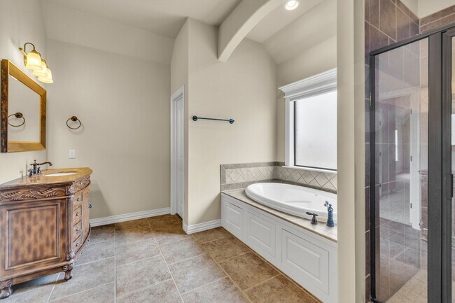 Building Photo - Executive home on double lot in beautiful Enclave at Harvard Ponds.