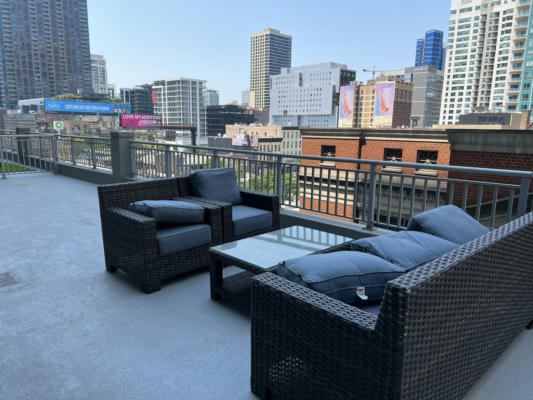 Common area - 600 N Dearborn St