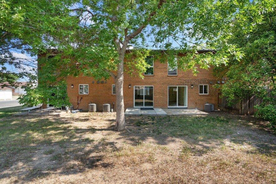 Building Photo - 1624 Banyan Dr