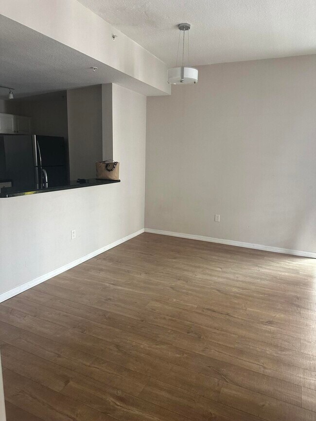 Building Photo - 1200 Town Center Dr