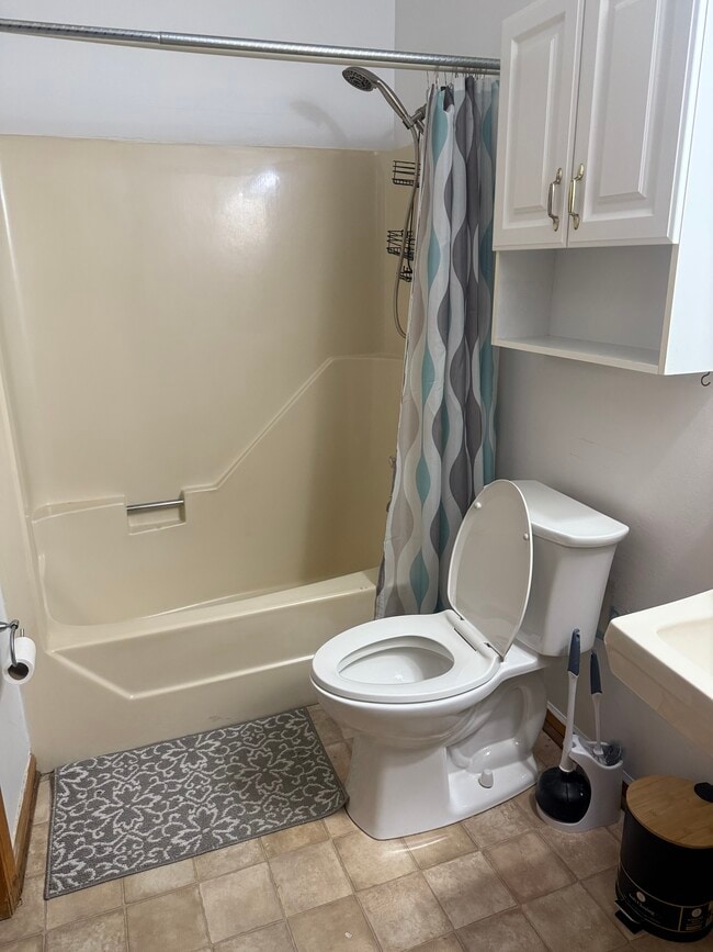 Building Photo - 85 Wilson St