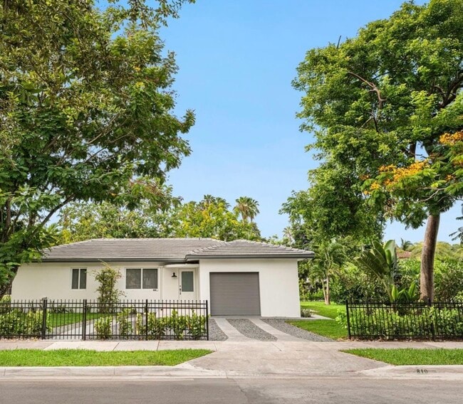 Building Photo - 810 NW 7th St