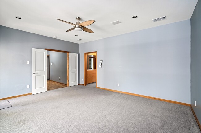 Building Photo - 224 Willard St