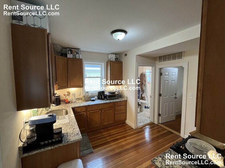 Building Photo - 23 Willard Ave