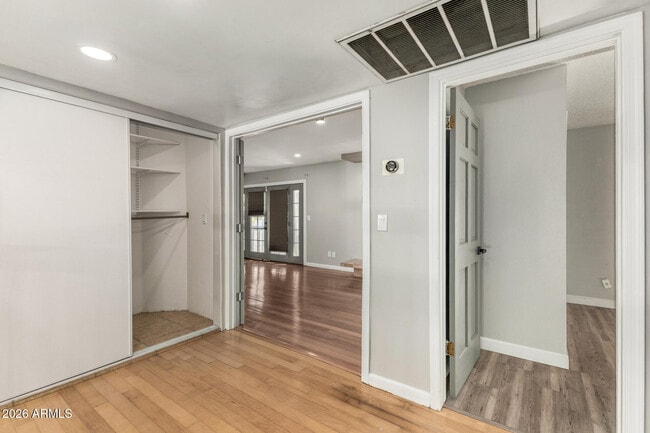 Building Photo - 18653 N 43rd Dr