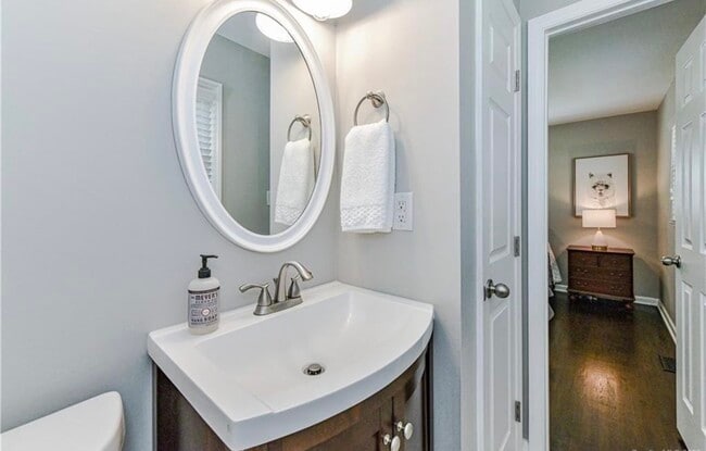 Building Photo - 4201 Seaforth Dr