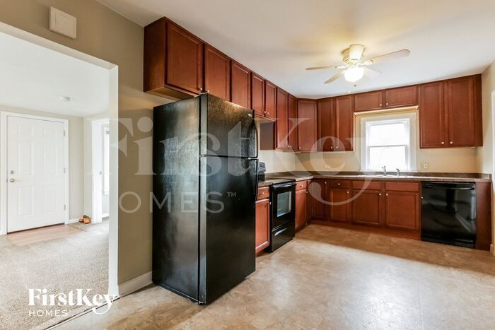 Building Photo - 519 S Elmwood Ave