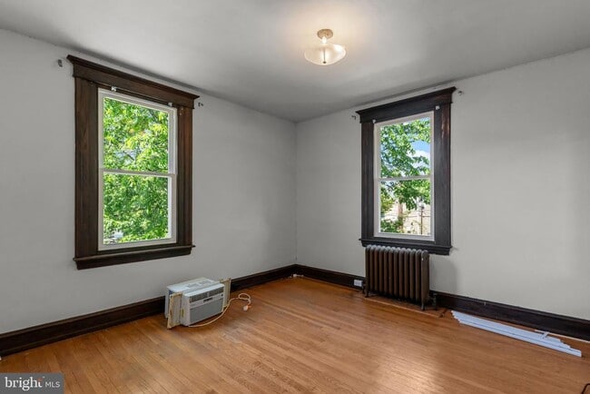Building Photo - 9234-36 Walker St