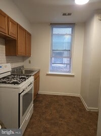 Building Photo - 1332 Wagner Ave