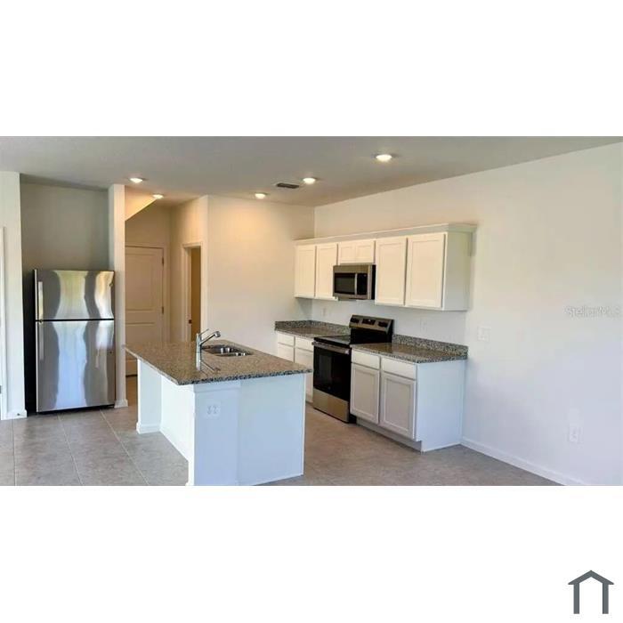 Building Photo - 2443 Grey Hawk Dr