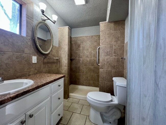 Building Photo - Charming 3 Bedroom Home in Slaton!