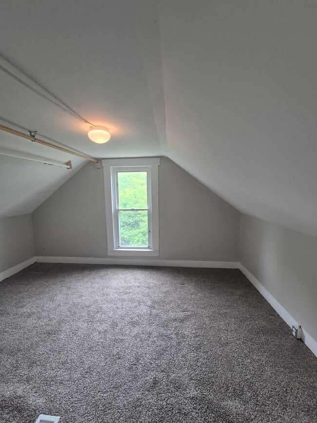 Building Photo - Westbrook 2 bedroom home
