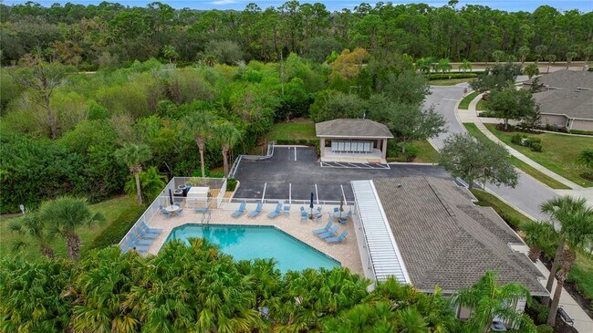 Building Photo - 3533 Lakewood Blvd