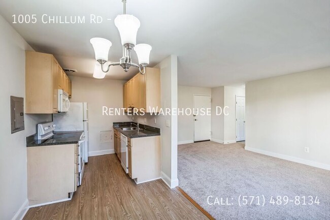 Building Photo - Fresh and Updated 1Bd/1Bth condo!  Availab...