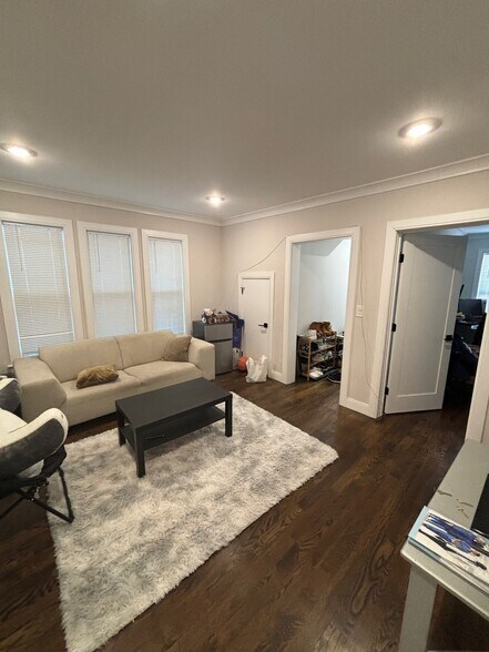 Primary Photo - 11 Pomeroy St