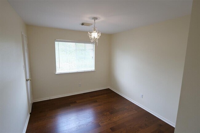 Building Photo - 23822 Hopewell Dr