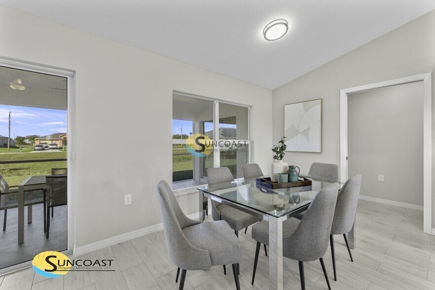 Building Photo - 3929 NE 16th Pl