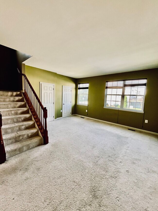 Building Photo - 44 Milestone Ct