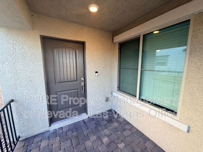 Building Photo - 815 Watford Pl