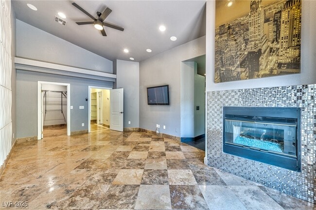 Building Photo - 8129 Pacific Cove Dr