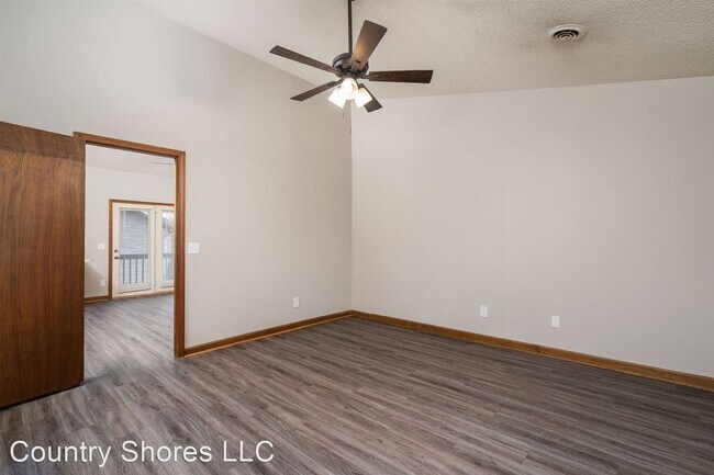 Building Photo - 1 br, 1 bath Apartment - Country Shores Ap...