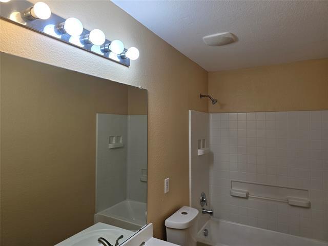 Building Photo - 224 Bluefinch Dr