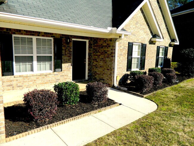 Building Photo - 1087 Waltons Pass