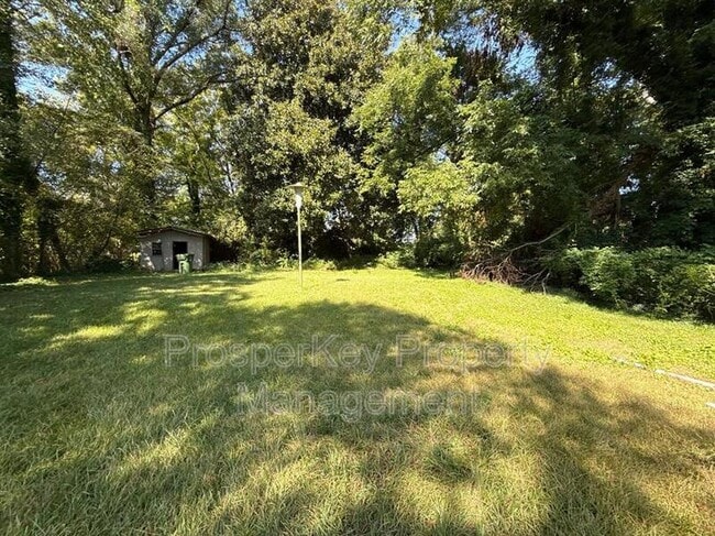 Building Photo - 3127 Latona Dr SW