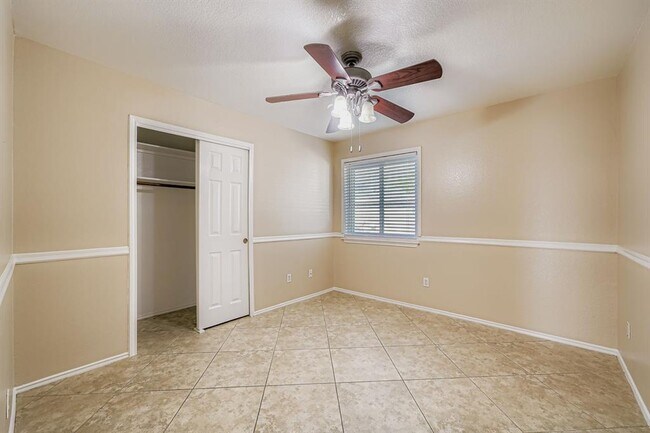 Building Photo - 1301 Coral Cay Ln