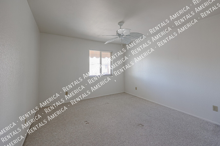 Building Photo - 5035 N 17th Ave