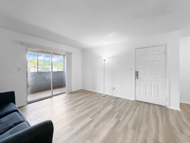 Building Photo - 1400 Gandy Blvd N