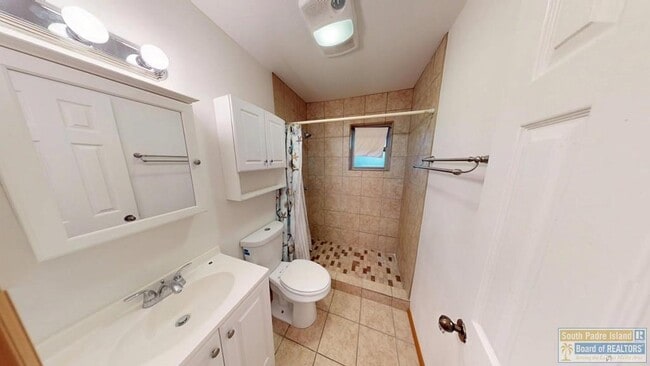 Building Photo - 427 David Cuervo St