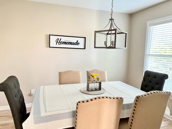 Building Photo - 1254 Township Dr