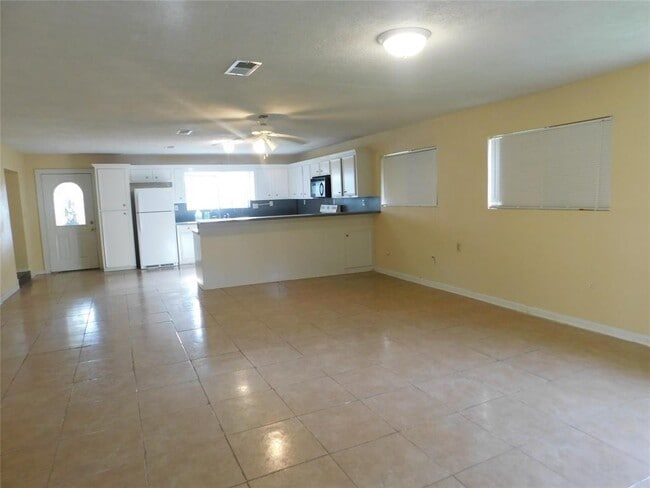 Building Photo - 1526 Garden Rd