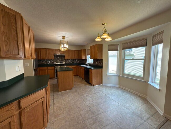 Building Photo - 1929 Harley Dr