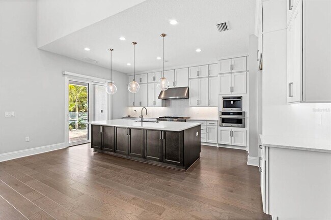 Building Photo - 17418 Pesce Loop