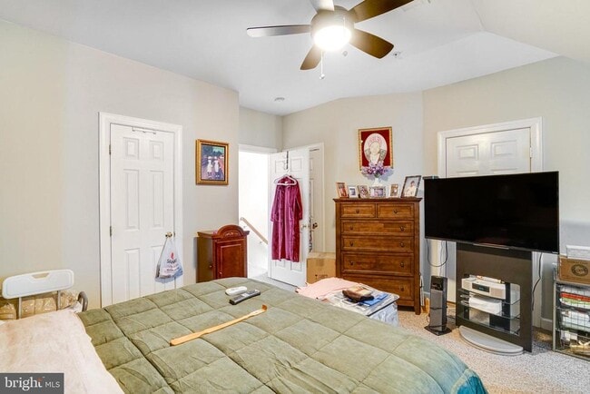 Building Photo - 456 Ferdinand Day Dr