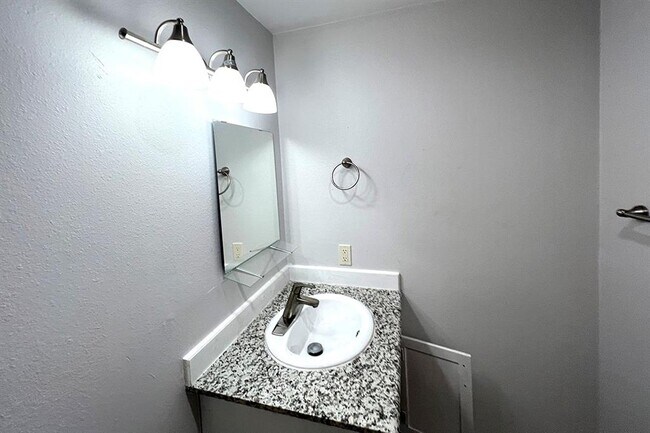 Building Photo - 3831 Cosby St