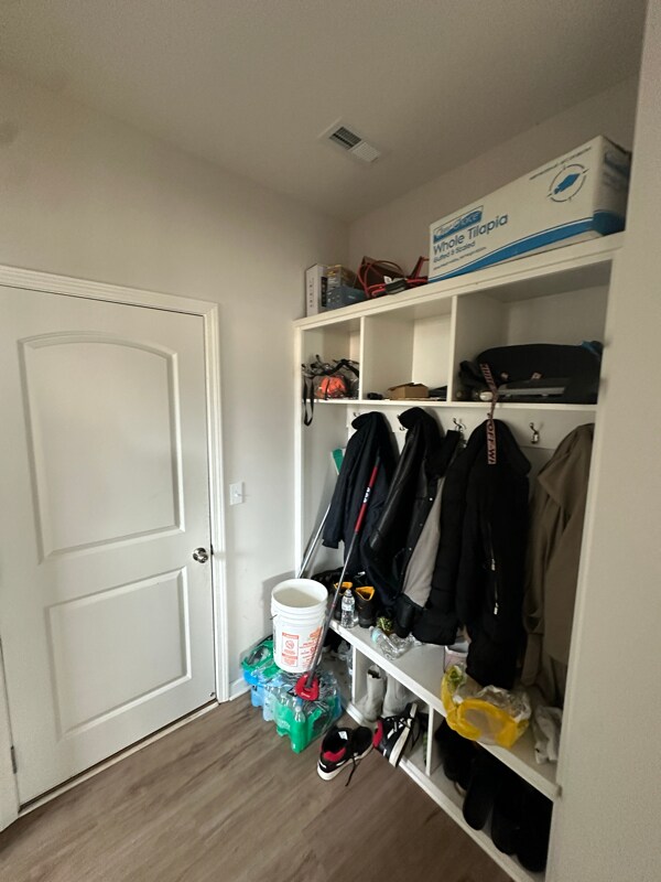 Building Photo - 813 Calista Flt