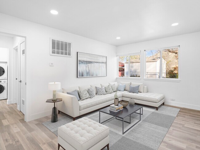 Building Photo - 26 W Girard Ave