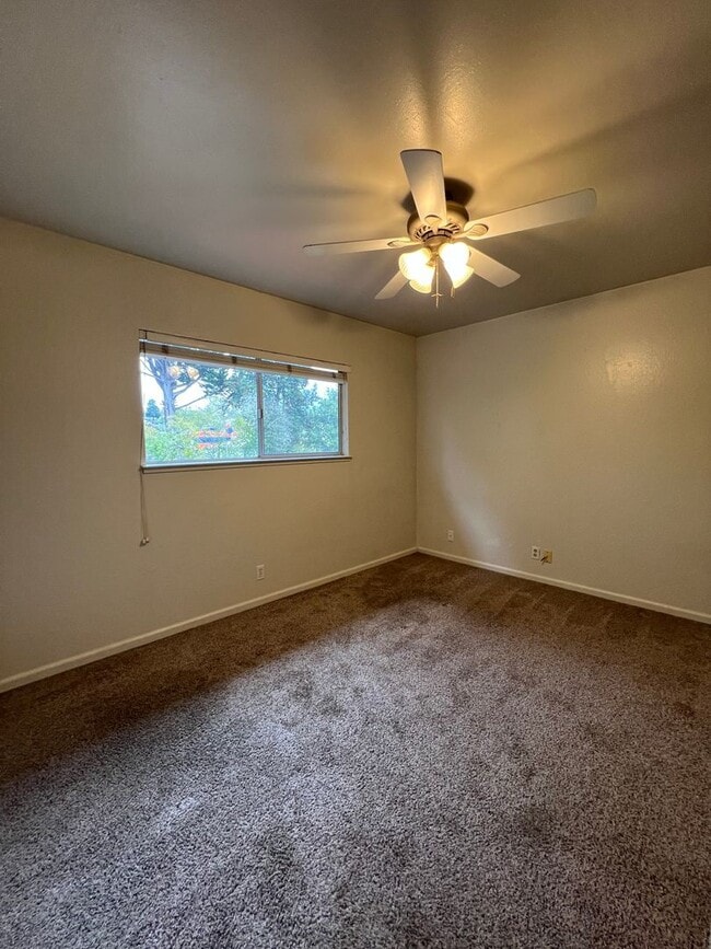 Building Photo - Charming 2 Story Soquel Condo