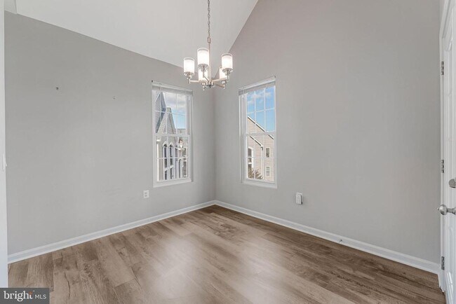 Building Photo - 20451 Chesapeake Square