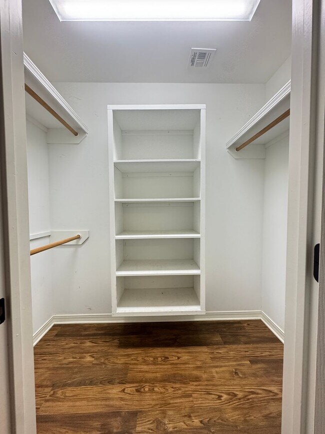 Building Photo - 3 Bed 2 Bath Townhouse in Ruston!